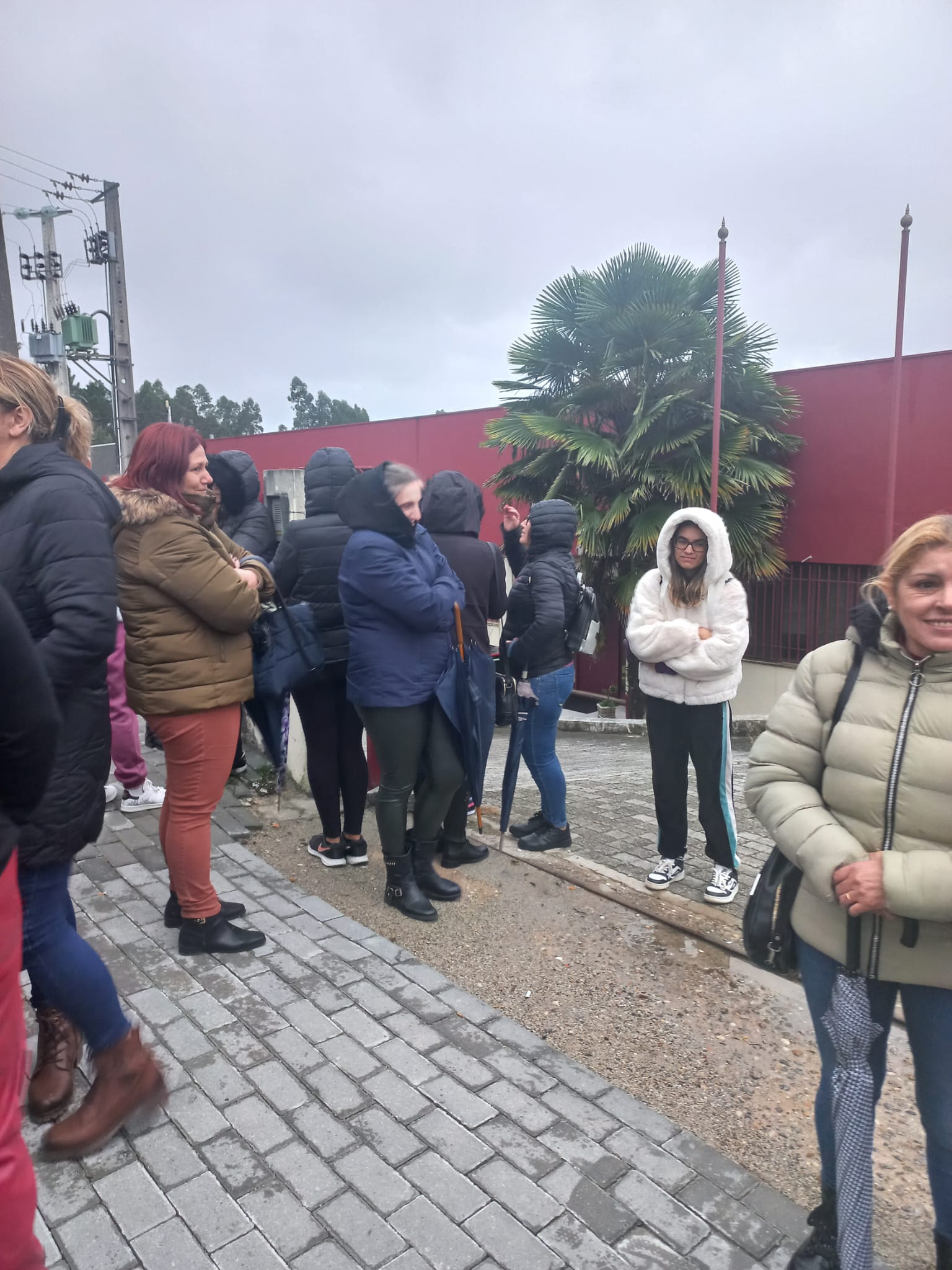 Entre Lay-Off e Falta de Transparência, Trabalhadores Exigem Justiça